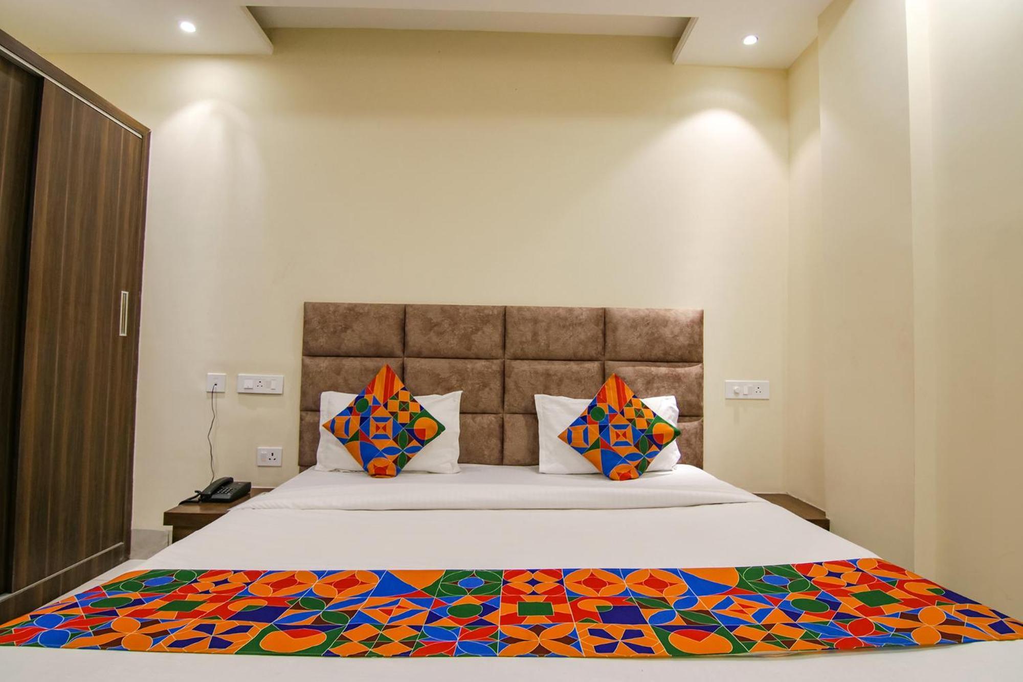 Fabhotel Prism Grand Zirakpur Zewnętrze zdjęcie
