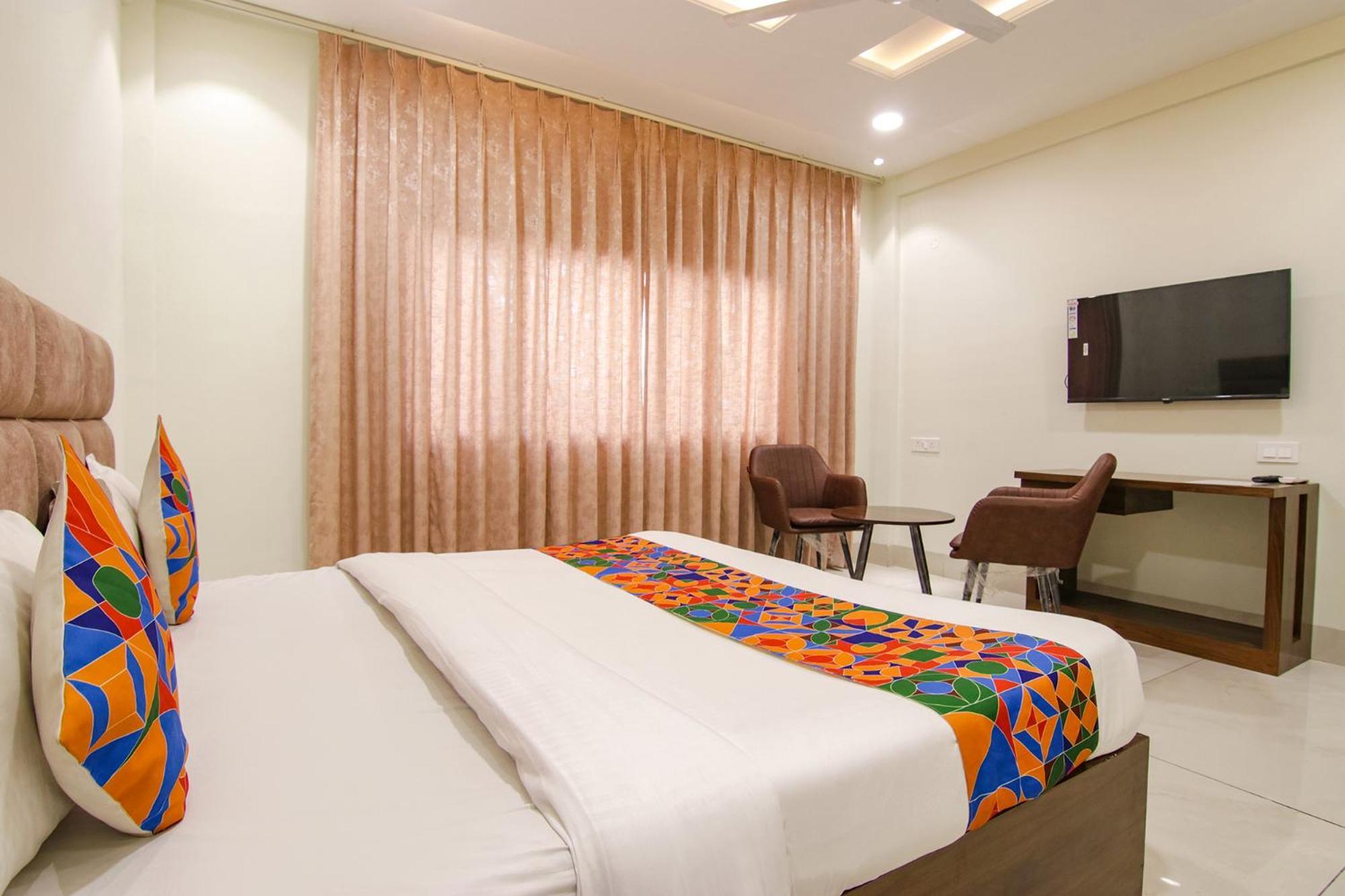 Fabhotel Prism Grand Zirakpur Zewnętrze zdjęcie