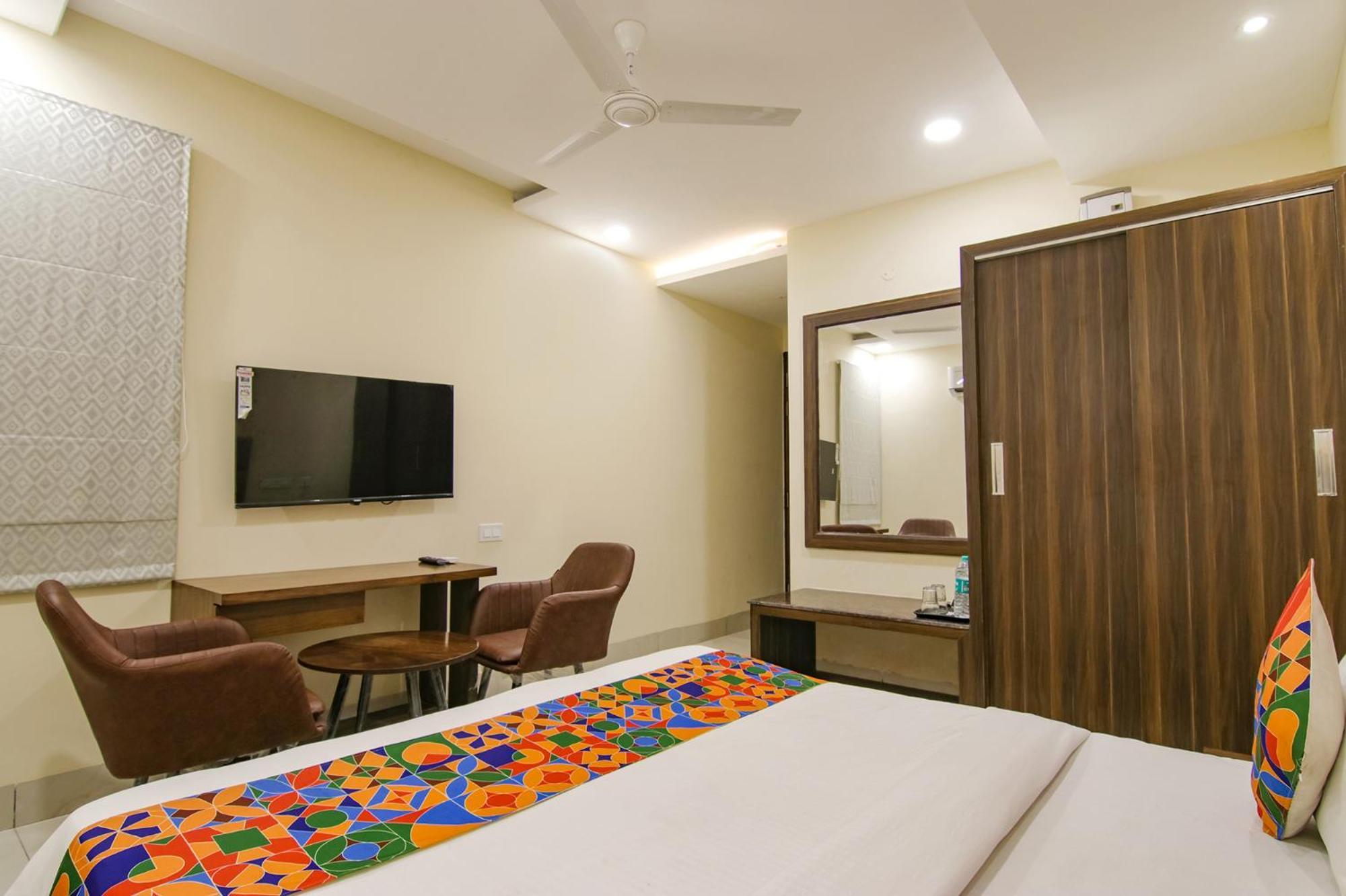 Fabhotel Prism Grand Zirakpur Zewnętrze zdjęcie
