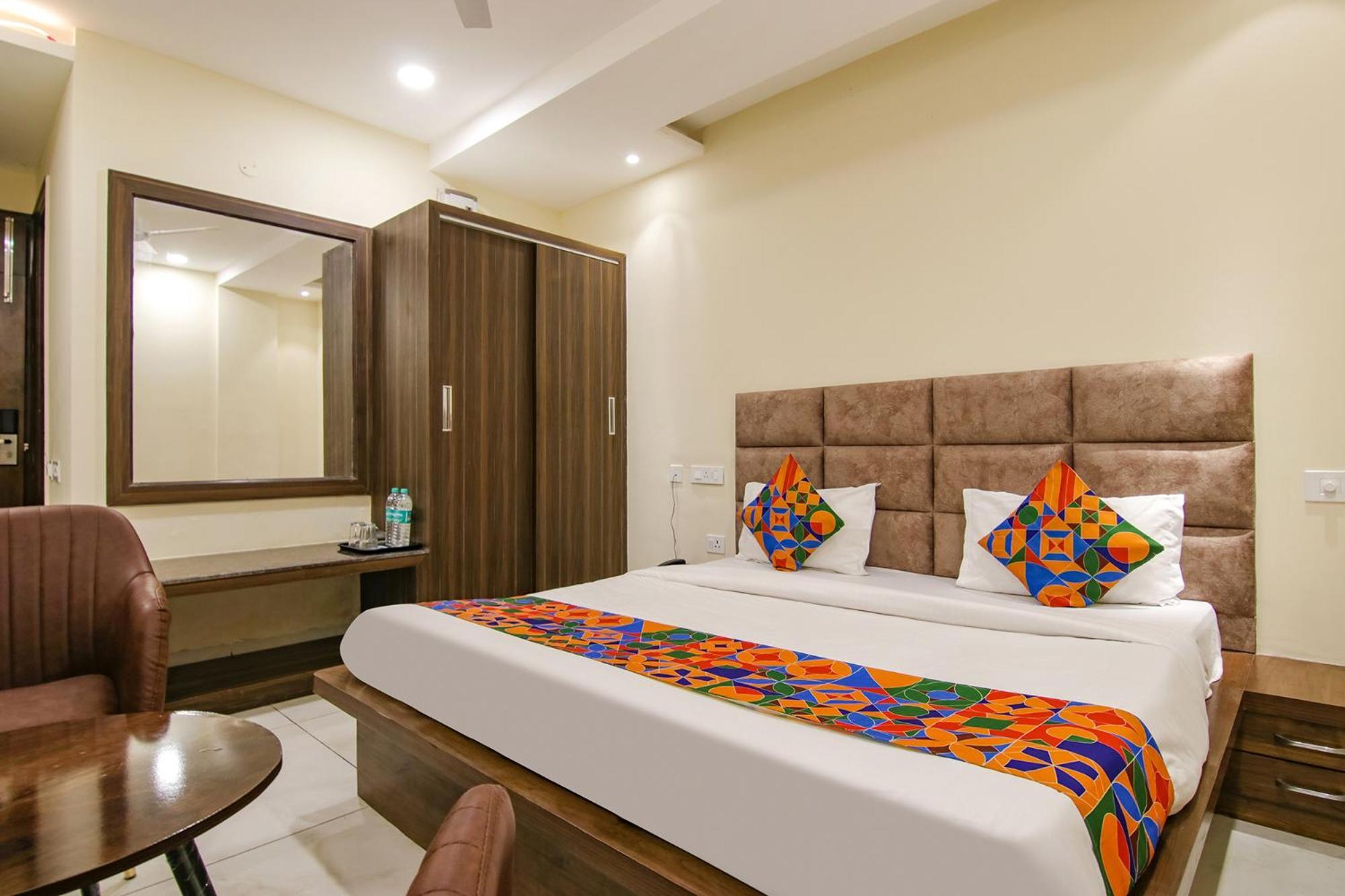 Fabhotel Prism Grand Zirakpur Zewnętrze zdjęcie
