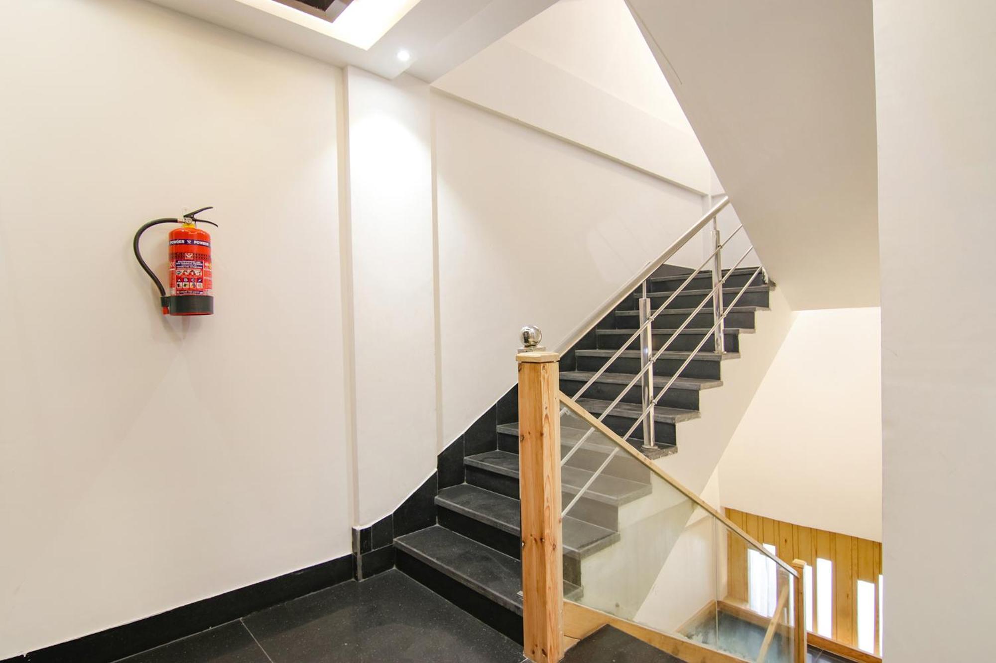 Fabhotel Prism Grand Zirakpur Zewnętrze zdjęcie